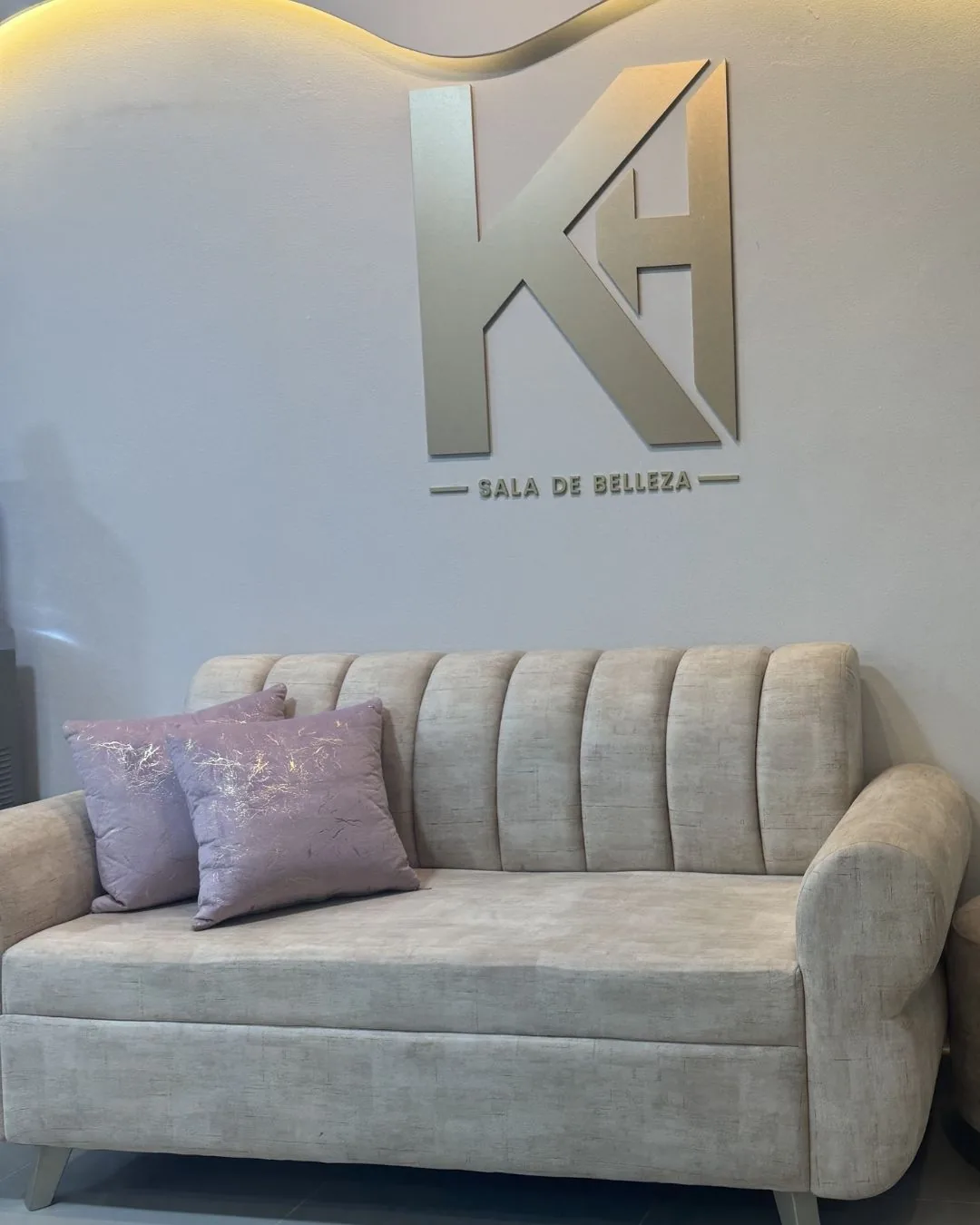 Sala de belleza Kelly Hernández — recepción